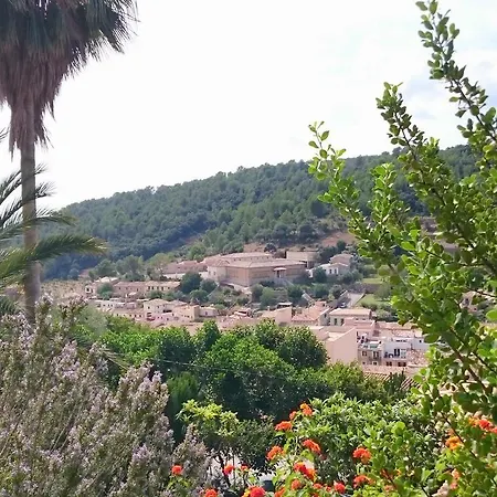 Es Castellet De Bunola
